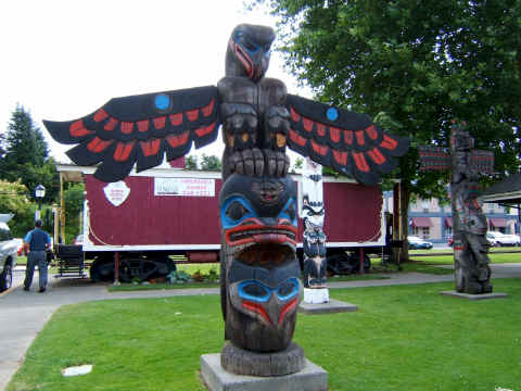 25 totem3 p50072.jpg (877589 bytes)